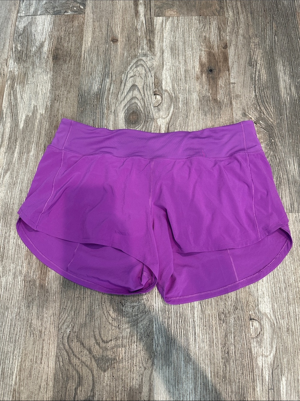 Excellent condition Lululemon Speed Up Mid-Rise Lined Short 4" Moonlit Magenta